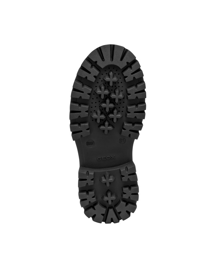 JUNIOR MAQUINNENS GIRL