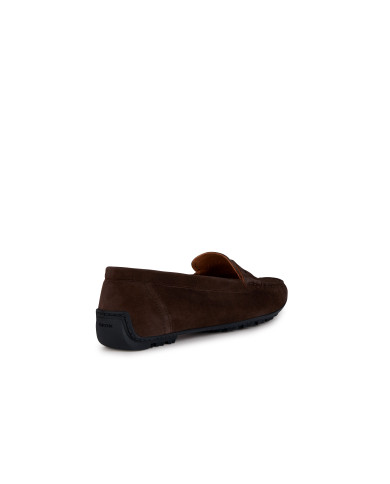 OUTLET KOSMOPOLIS OUTLET KOSMOPOLIS
