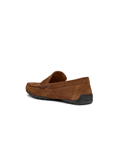 OUTLET KOSMOPOLIS OUTLET KOSMOPOLIS